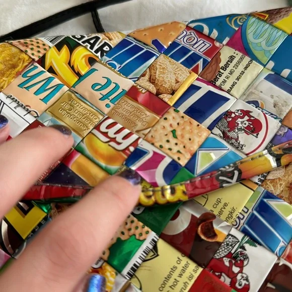 Upcycled food wrapper crossbody purse - Picture 5 of 5